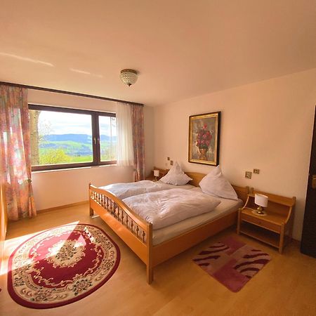 Ferienwohnung Rhoenpanorama เกอร์สเฟลด์ ภายนอก รูปภาพ